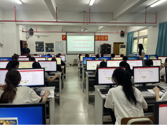 教育学院每学期顺利举办“1+X”幼儿照护职业技能等级证书考试并喜获多项荣誉